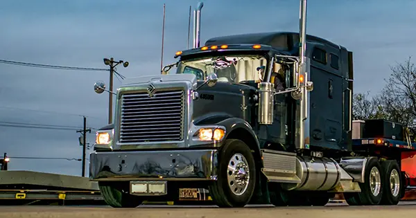 5 Critical Mistakes to Avoid with OTR Flatbed Trucking Services USA
