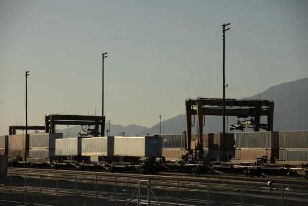 How to Choose the Right Intermodal Container Option