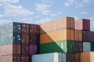 How to Fix Single-Source Risk Without Blowing Your Freight Budget in 2026