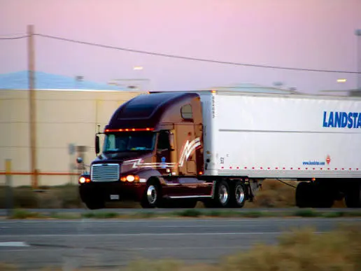 Why Working with Jansson LLC Keeps Intermodal Shipments Free from Hidden Rail Surcharges